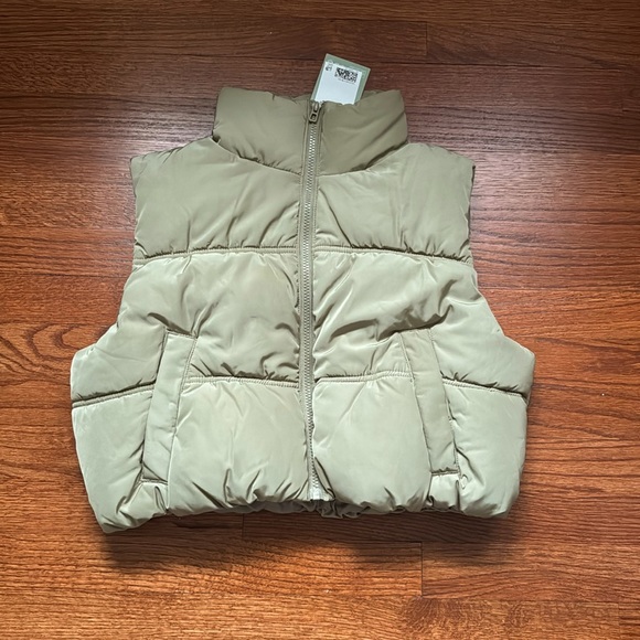 H&M Jackets & Blazers - H&M puffer vest